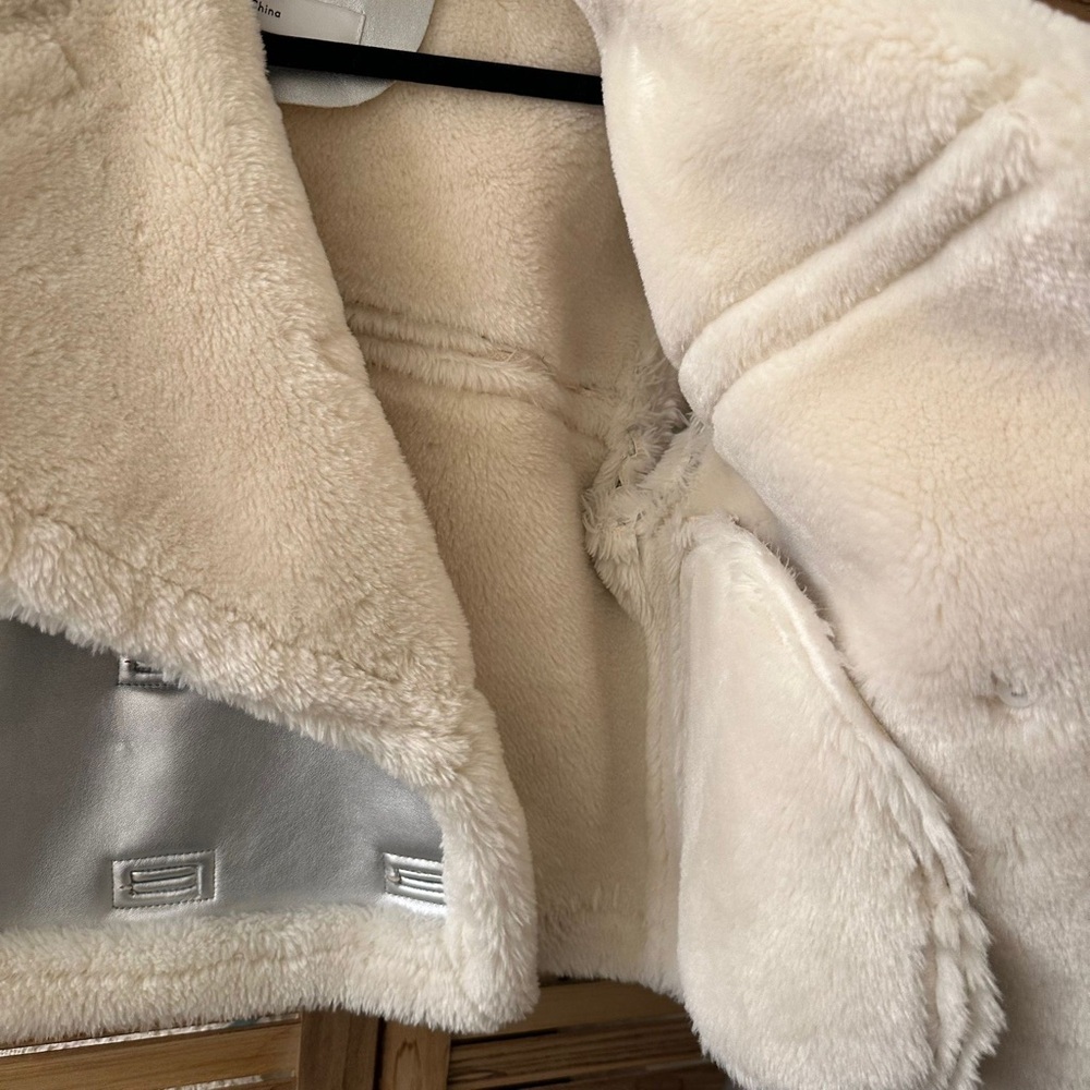 EAVES Elijah Faux Fur Cropped Jacket in Silver & Ivory size S - Picture 10 of 11
